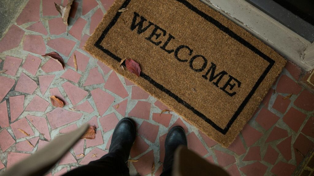 Welcome Mat Inserts That Greet Your Guests