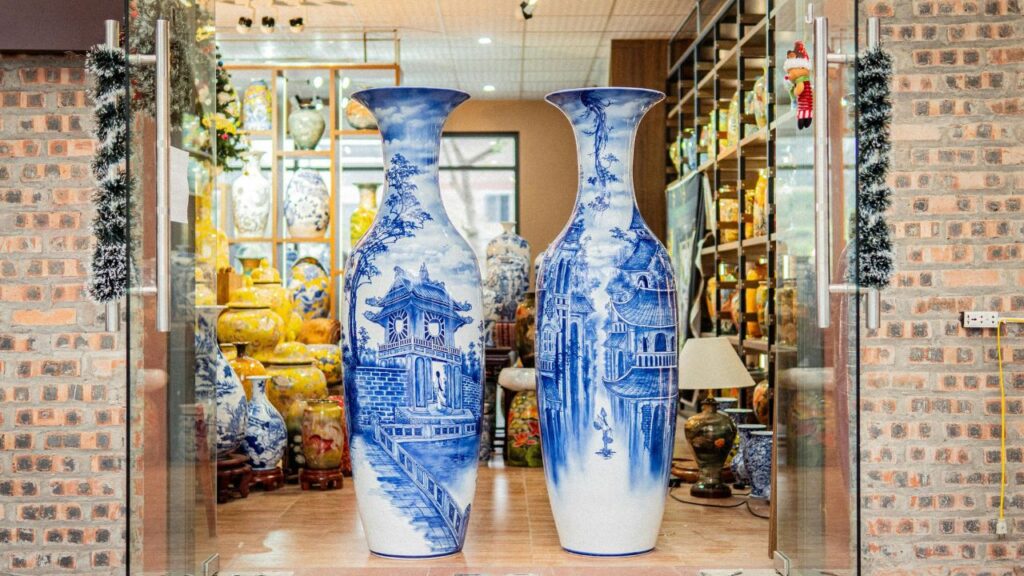 Top Providers for Blue and White Chinoiserie Pieces