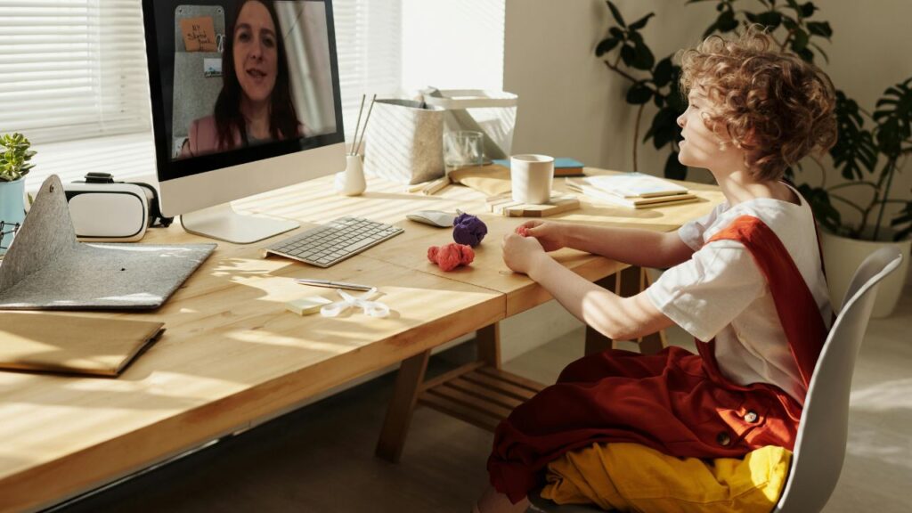 Top 7 Best Cleaning Solutions for Mold on Woodwork