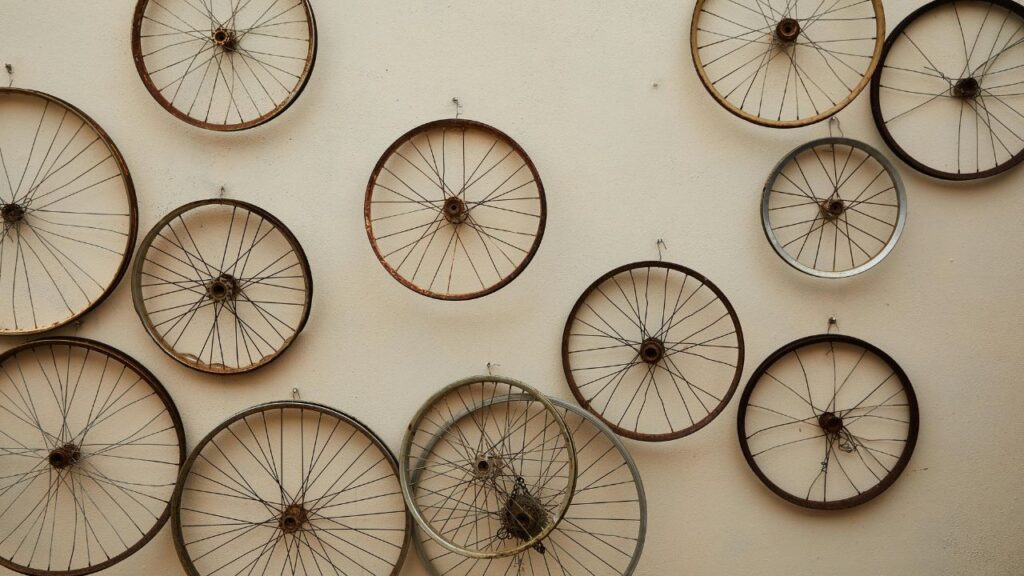 Popular Types of Outdoor Metal Wall Art to Consider