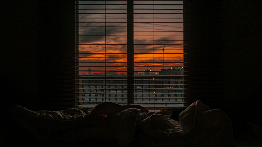 How Do You Close Window Blinds: Step-by-Step by Blind Type