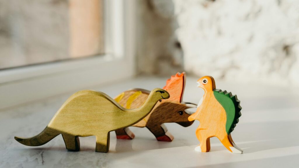 Styling Tips to Make Summer Wooden Decor Shine