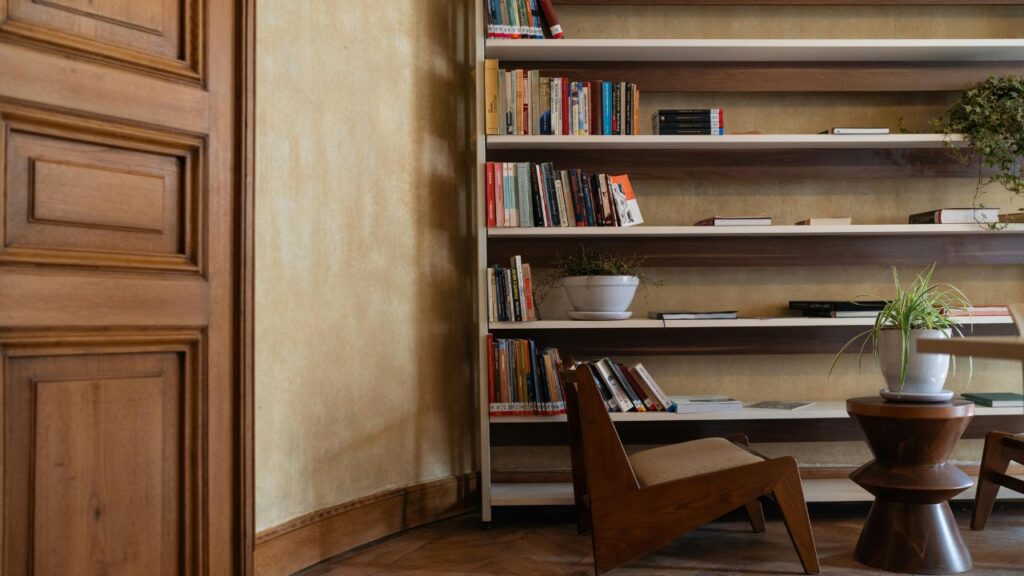 Best Places to Find a Bookcase for Sale Near You