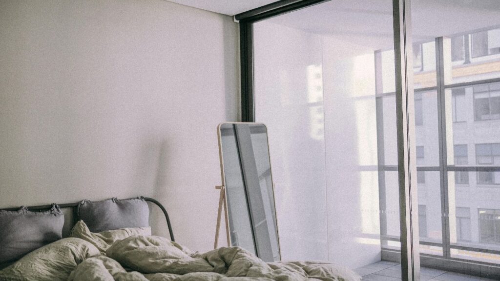 Transform Your Home with the Right Glass and Mirror Shop