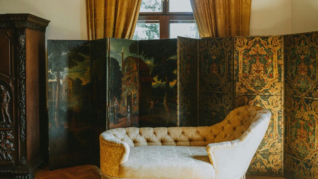  How to Mix Castle Furniture with Modern Interiors