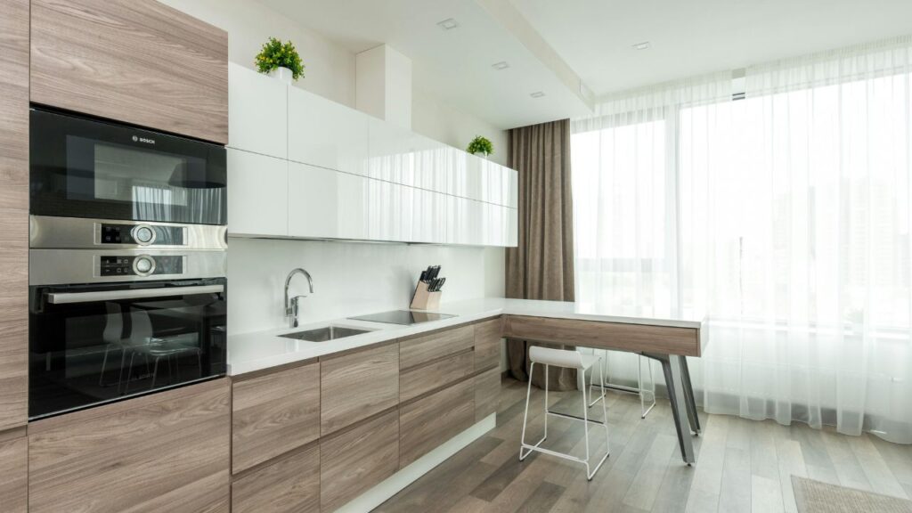 Pairing Oak Cabinets With Oak Flooring