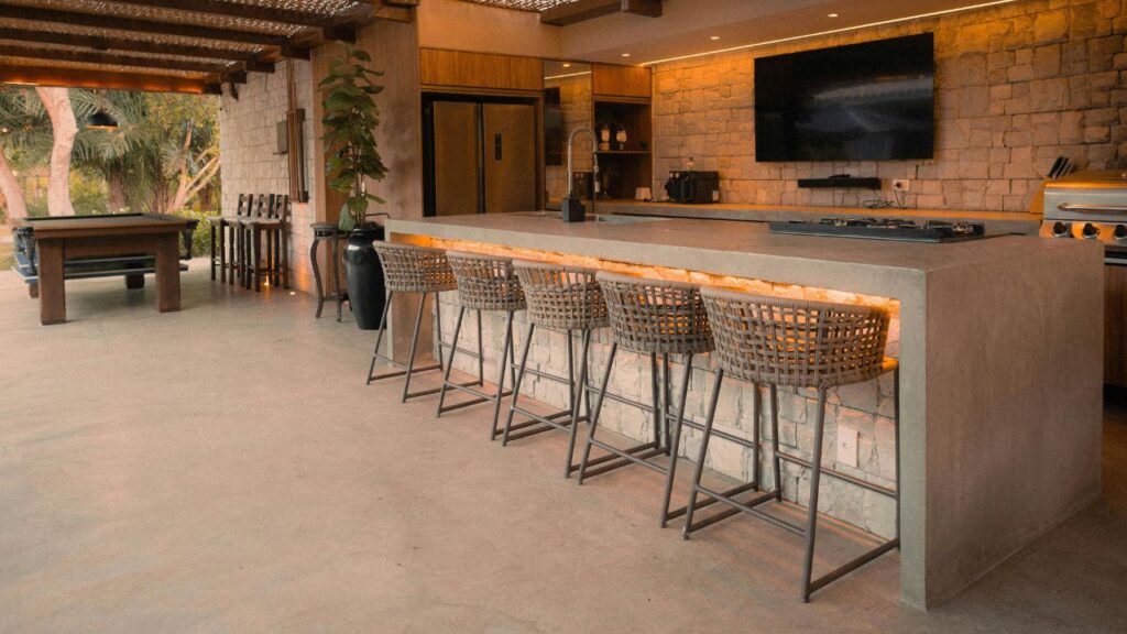 Understanding the Cost of Outdoor Kitchen Installation Near Me