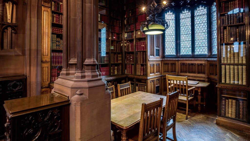 Style and Period Identification of a Table Antique