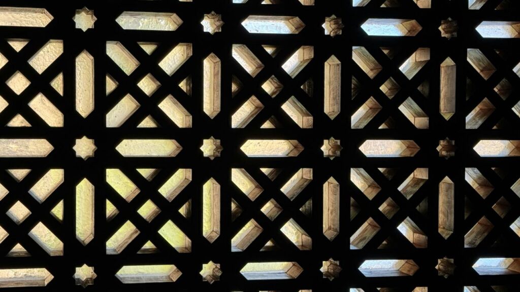 Decorative Metal Screen Panels: Privacy Without Walls