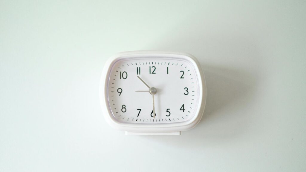 Clock Wall Hanging Styles for Every Room