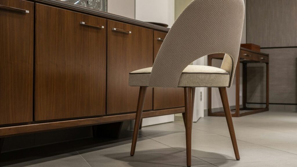 Choosing the Right Vanity Chair