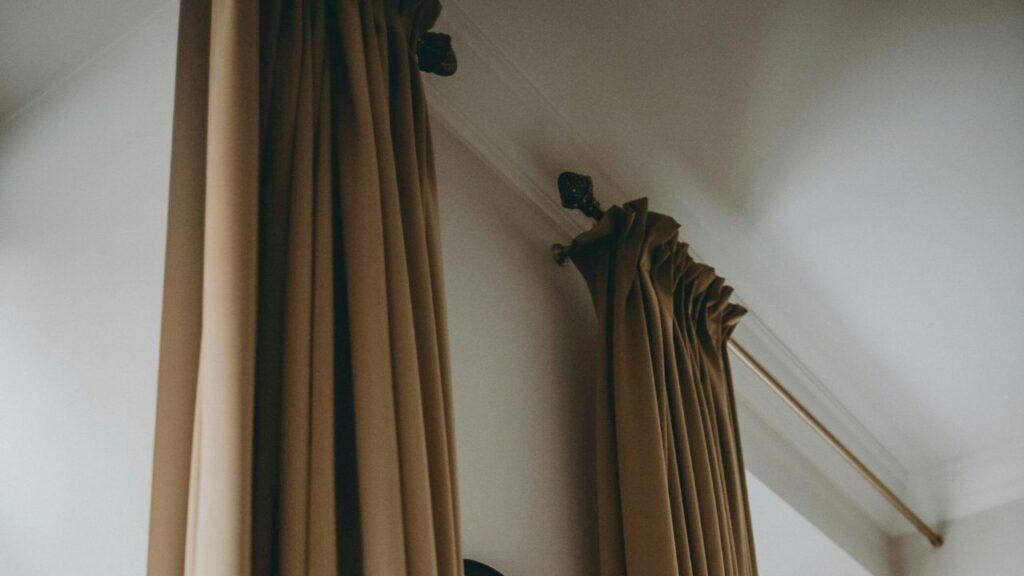 Types of Lucite Curtain Hardware Available Today