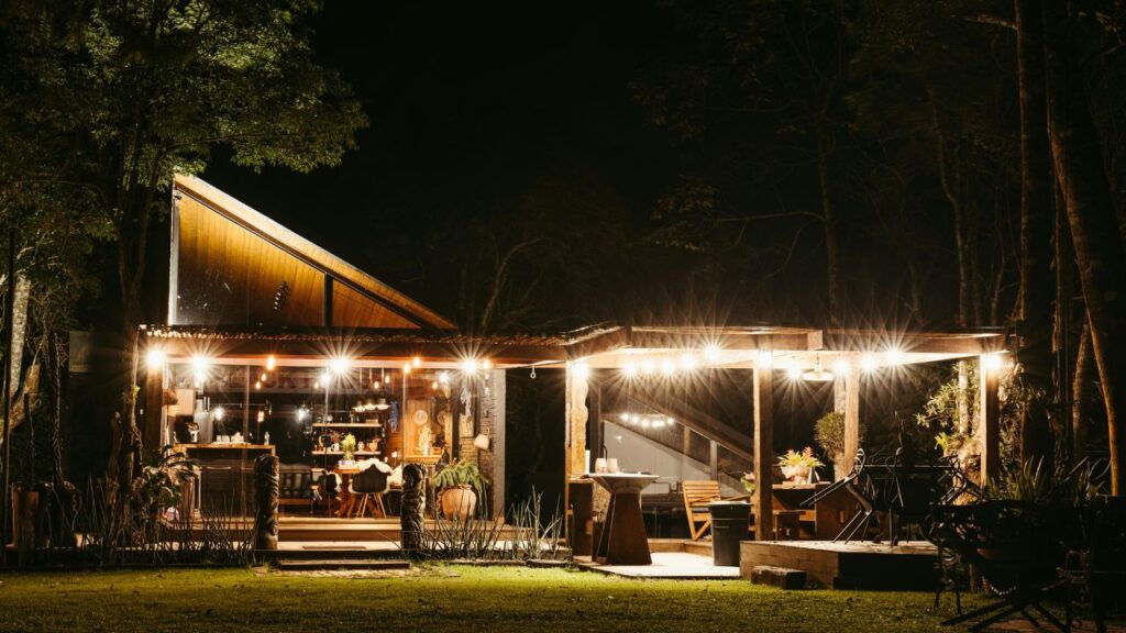 Tips for Finding the Best Outdoor Kitchen Builders Near Me :