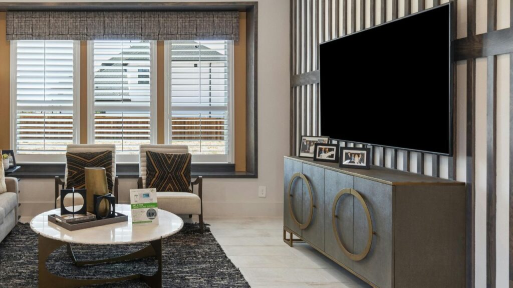 Small Space Tips for Tight Rooms