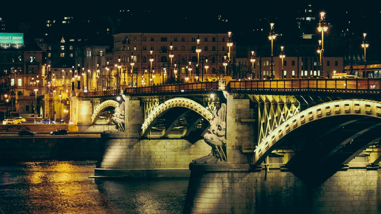 Brigganaes Which Light