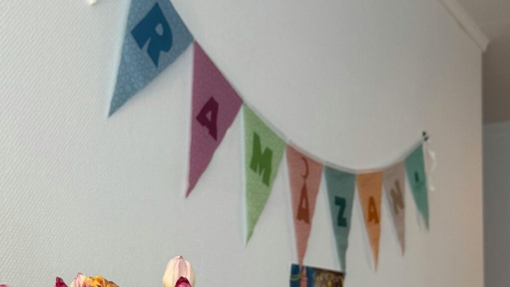 DIY Tips for Making Your Own Felt Garland